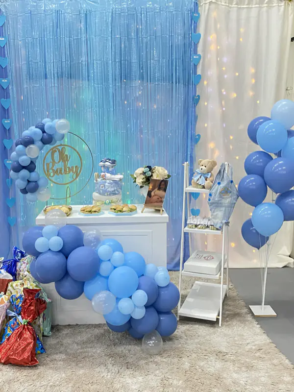 Decoração de chá de bebê em tons de azul